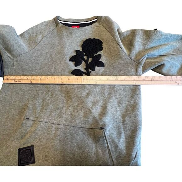 Nike Tech Small olive green Fleece Crewneck Black Rose sweatshirt unique - Picture 4 of 10